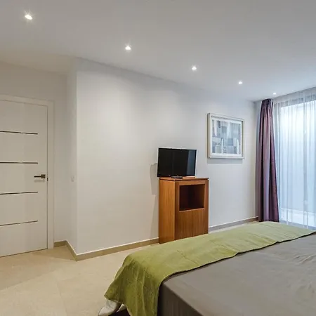 Villariviera 4 Bed Private Pool Costa Adeje Vila *